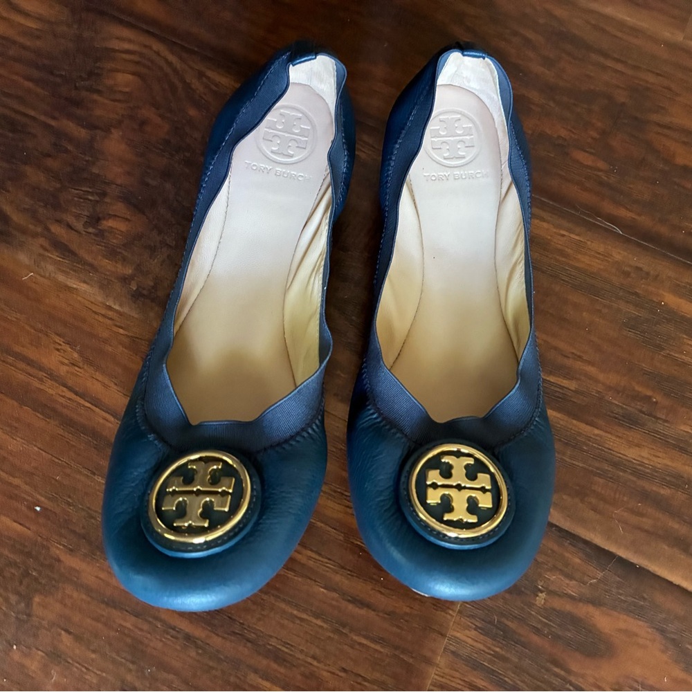 Tory Burch navy flats 8.5